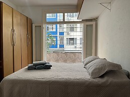 Spacious apartment on Copacabana beach