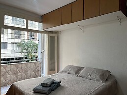 Spacious apartment on Copacabana beach