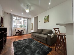 Spacious apartment on Copacabana beach