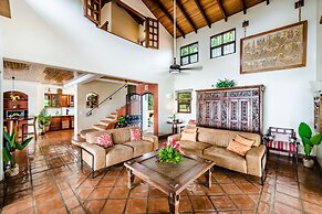 Luxury Villa Hot Tub Ocean Views Fully Staffed