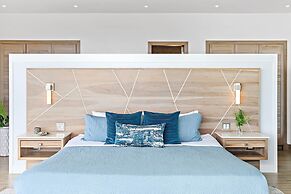 Luxury Villa Hot Tub Ocean Views Fully Staffed