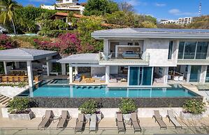 Luxury Villa Hot Tub Ocean Views Fully Staffed