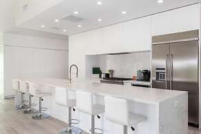 Urban Art Loft - Historic DT Phoenix-chefs Kitchen