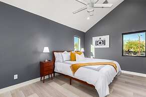 Urban Art Loft - Historic DT Phoenix-chefs Kitchen