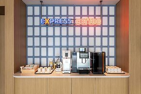 Holiday Inn Express Shanghai PVG Zhuqiao By Ihg