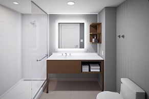 Staybridge Suites Montréal Airport - St-Laurent By IHG