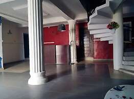 Everlasting Hotels and Garden