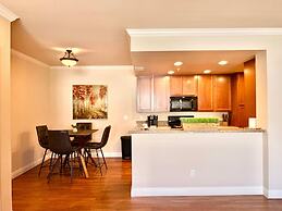 New Elegant 1BR Retreat Heated Pool Gym Sauna