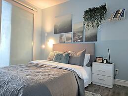 Toronto Waterfront Stay
