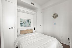 Toronto Waterfront Stay