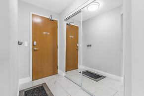 Toronto Waterfront Stay