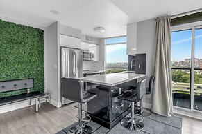 Toronto Waterfront Stay