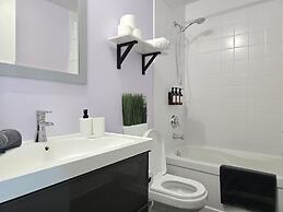 Toronto Waterfront Stay