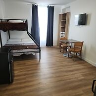 Hotel de l'Europe Pantin