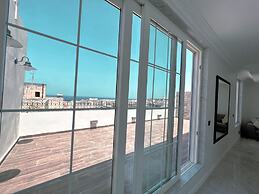 Sea View Penthouse - Spacious Terraces
