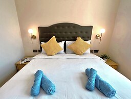 Sea View Penthouse - Spacious Terraces