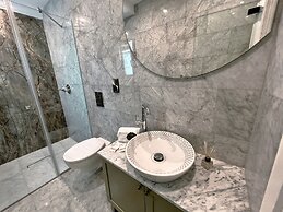 Sea View Penthouse - Spacious Terraces