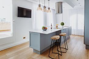 Sea View Penthouse - Spacious Terraces