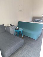1 Double and 1 sofa bed Studio
