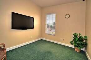 Caribbean Breeze Pool Home 3 Miles to Disney