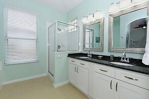 Caribbean Breeze Pool Home 3 Miles to Disney