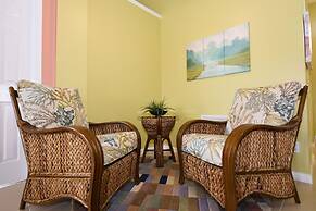 Caribbean Breeze Pool Home 3 Miles to Disney