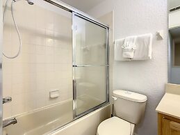 Regal Oaks Getaway Resort Living Near Disney