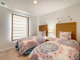 Regal Oaks Getaway Resort Living Near Disney