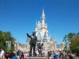 Stunning Regal Oaks 4BR w Pool Spa Near Disney