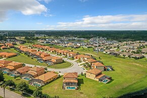 Family Oasis Near Disney - Pool Resort Access