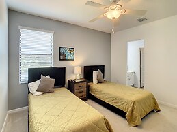 Family Oasis Near Disney - Pool Resort Access