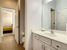 Family Oasis Near Disney - Pool Resort Access
