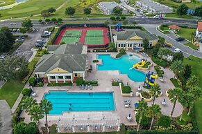 Family Oasis Near Disney - Pool Resort Access
