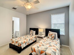 Family Oasis Near Disney - Pool Resort Access