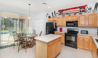 Emerald Island Getaway Sleeps 13