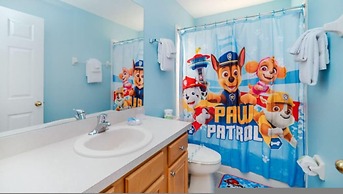 Emerald Island Getaway Sleeps 13