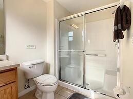Spacious Emerald Escape - 12 Mins to Disney
