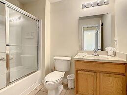 Spacious Emerald Escape - 12 Mins to Disney