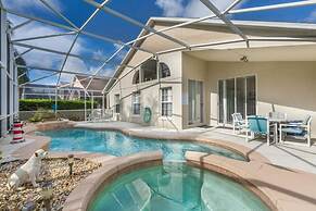 Relaxing Oak Island Pool Villa Close to Disney