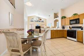 Relaxing Oak Island Pool Villa Close to Disney