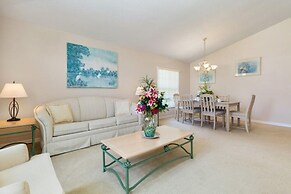 Relaxing Oak Island Pool Villa Close to Disney