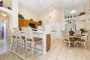 Relaxing Oak Island Pool Villa Close to Disney