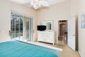 Relaxing Oak Island Pool Villa Close to Disney