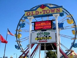 Spacious Regal Oaks Townhome by Disney