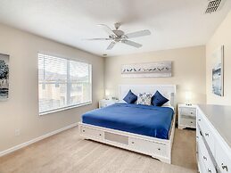 Spacious Regal Oaks Townhome by Disney
