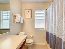 Spacious Regal Oaks Townhome by Disney