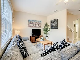 Spacious Regal Oaks Townhome by Disney