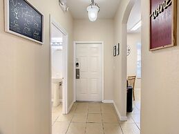 Spacious Regal Oaks Townhome by Disney