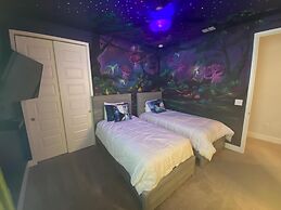 Elegant Family Home Pool Spa Themed Rooms