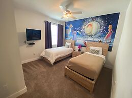 Elegant Family Home Pool Spa Themed Rooms